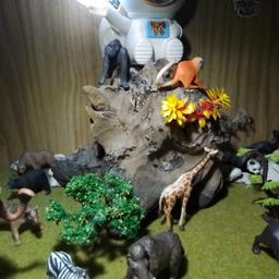 پسر بچه ای که رویاهایش را با دستانش خلق میکند....