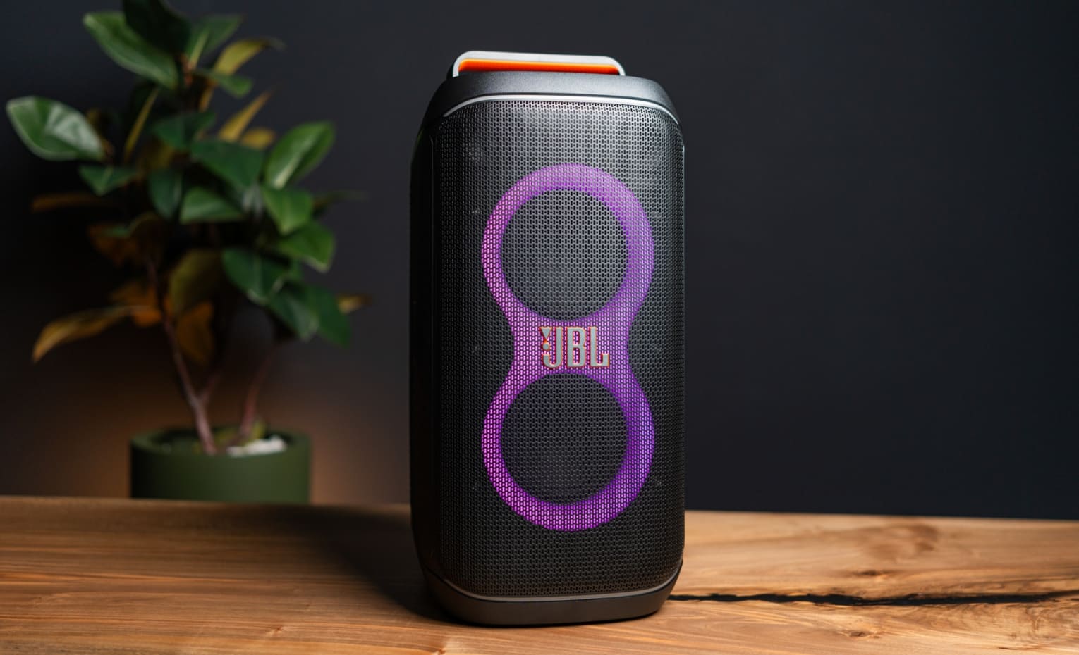 معرفی ویژگی های کلیدی اسپیکر ها