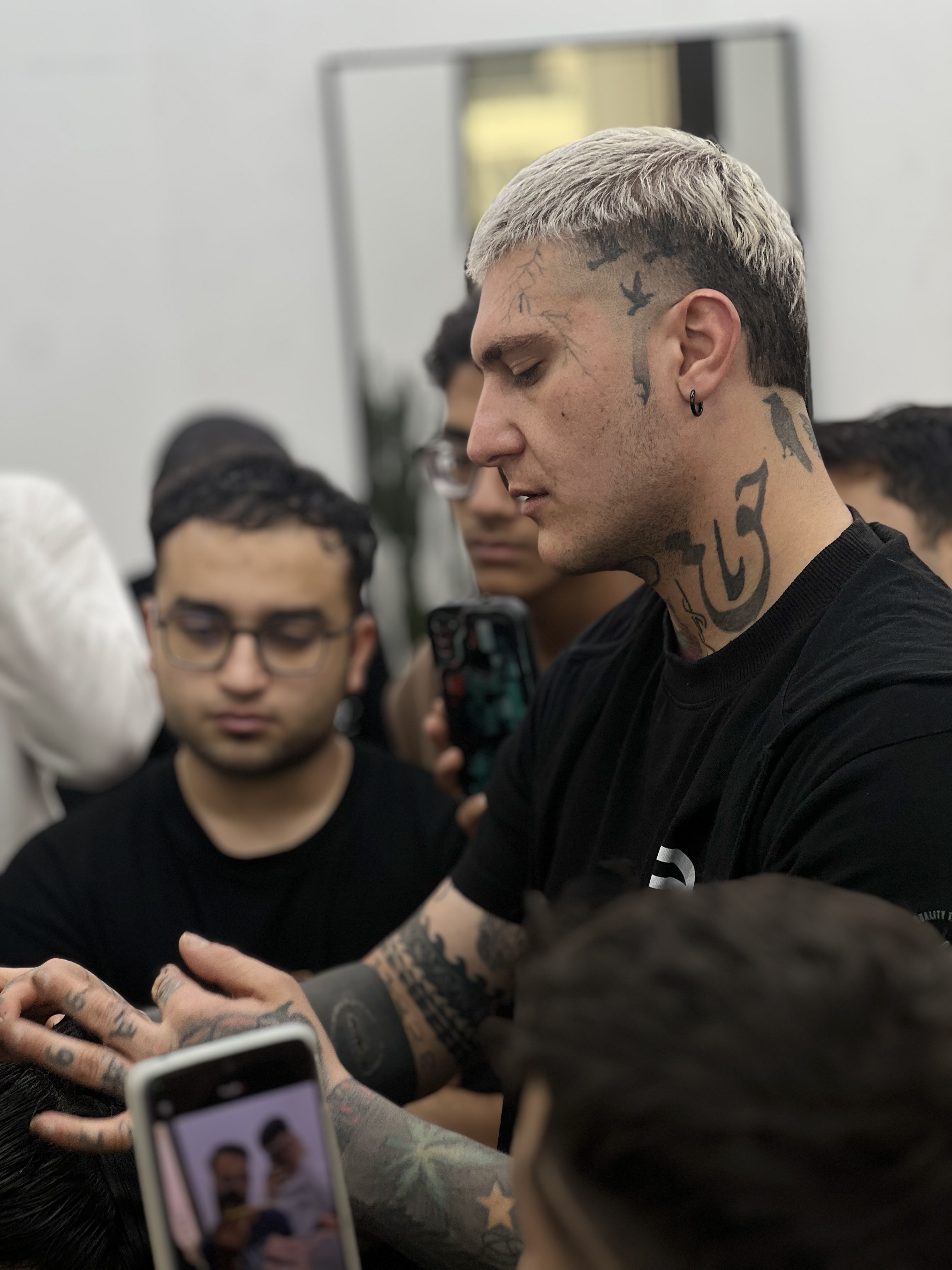 هامون ارمندو بهترین استاد رنگ تو آقایان تو هم بهترین میشی