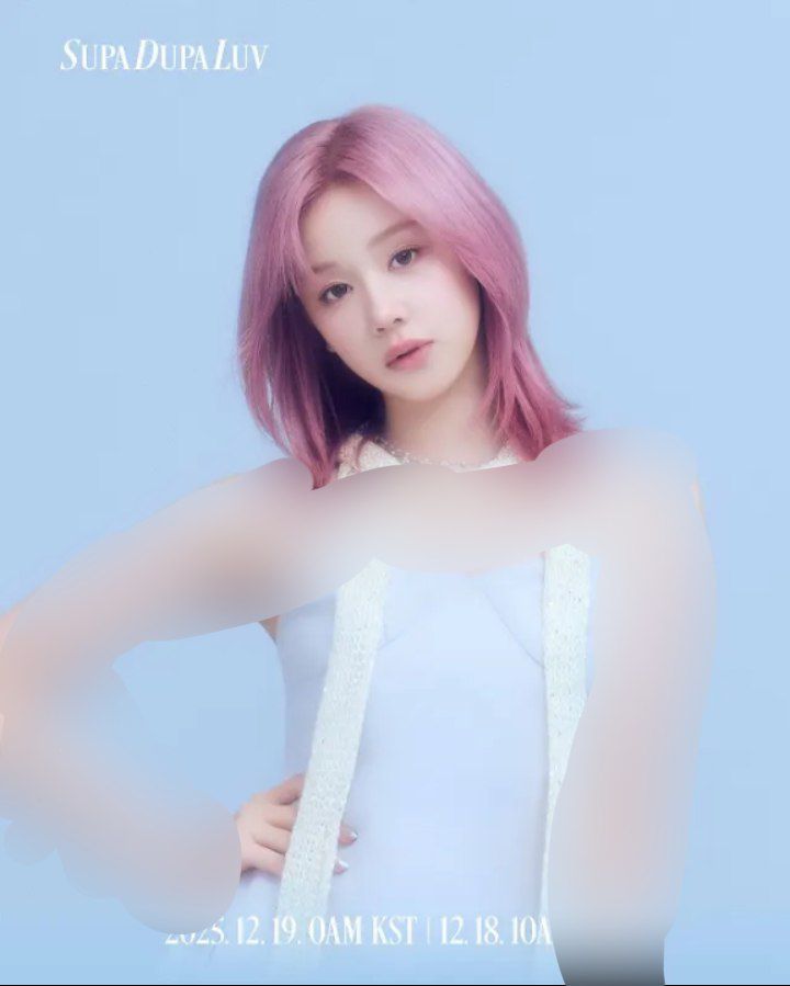 من نمیگم پاریتا بجاش میگم ملکه لیا :: ملکه لیا با روله پاریتا کم سن ترین ملکه کمپانی AMN2 امروز به گوگل راه پیدا کرد و ملکه لیا جزوی از بهترین آیدل هایه کمپانی AMN2 معرفی شد و با 140 ممبری که چنلش دارد به گوگل راه پیدا کرد و به بهترین شکل ریلترین پاریتا شد:)  چنله بانو لیا :: @pharita_amn و بانو لیا در روبیکا فقط فعالیت دارد حتمی فنش شید این بانو به حمایته شما نیاز دارد🛐💝💋