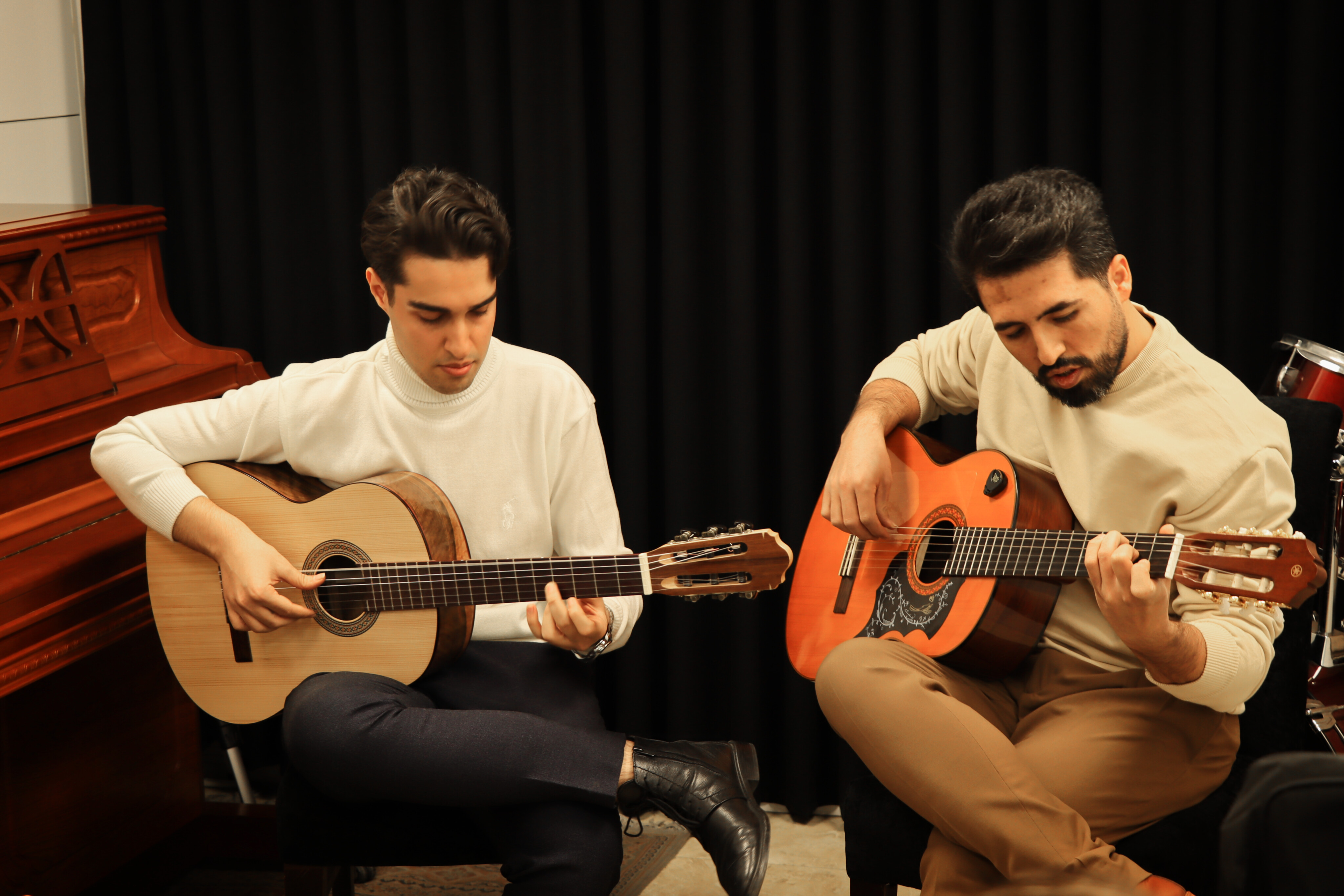 اجرا مهدی هوشیار در آموزشگاه سورنا