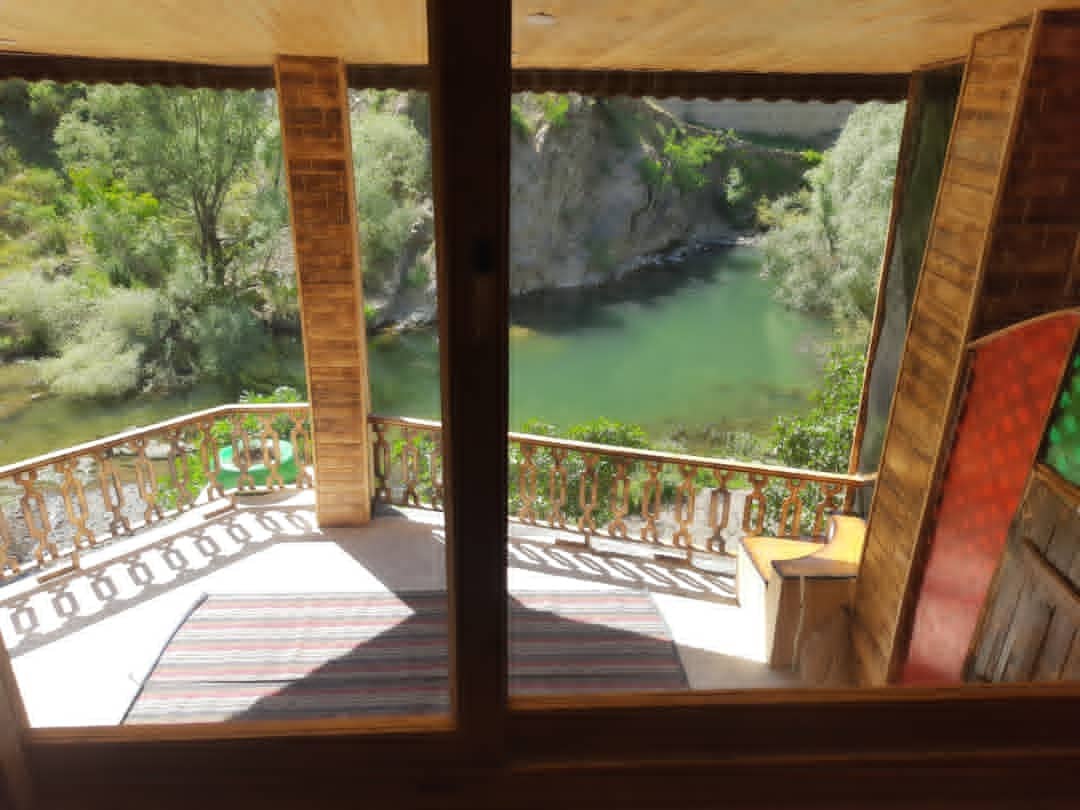 ویو اقامتگاه که به دریاچه بود