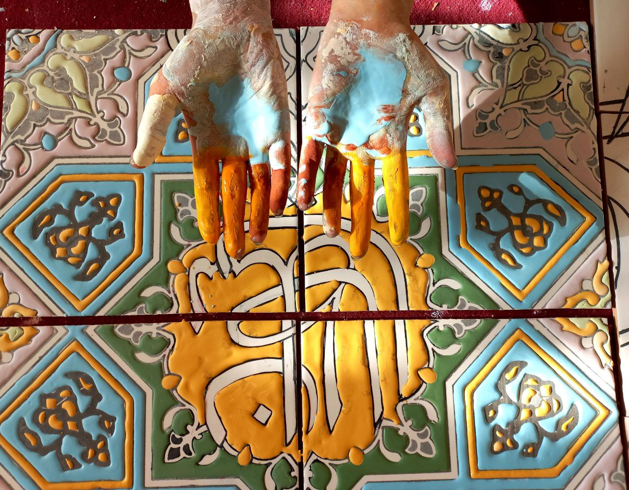 کاشی دست ساز سوسن