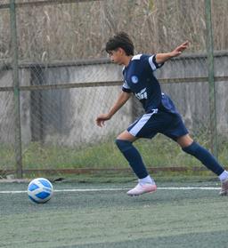 ماهان بابایی اولم بازیکن فوتبال