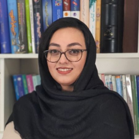 ملیکا نادری  (جهان نوشتن)