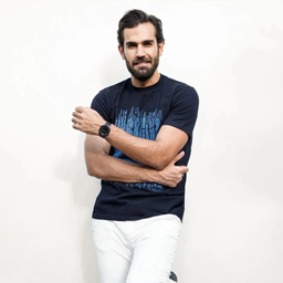 بهترین مارک تیشرت مردانه در سال 1401 را بشناسید!