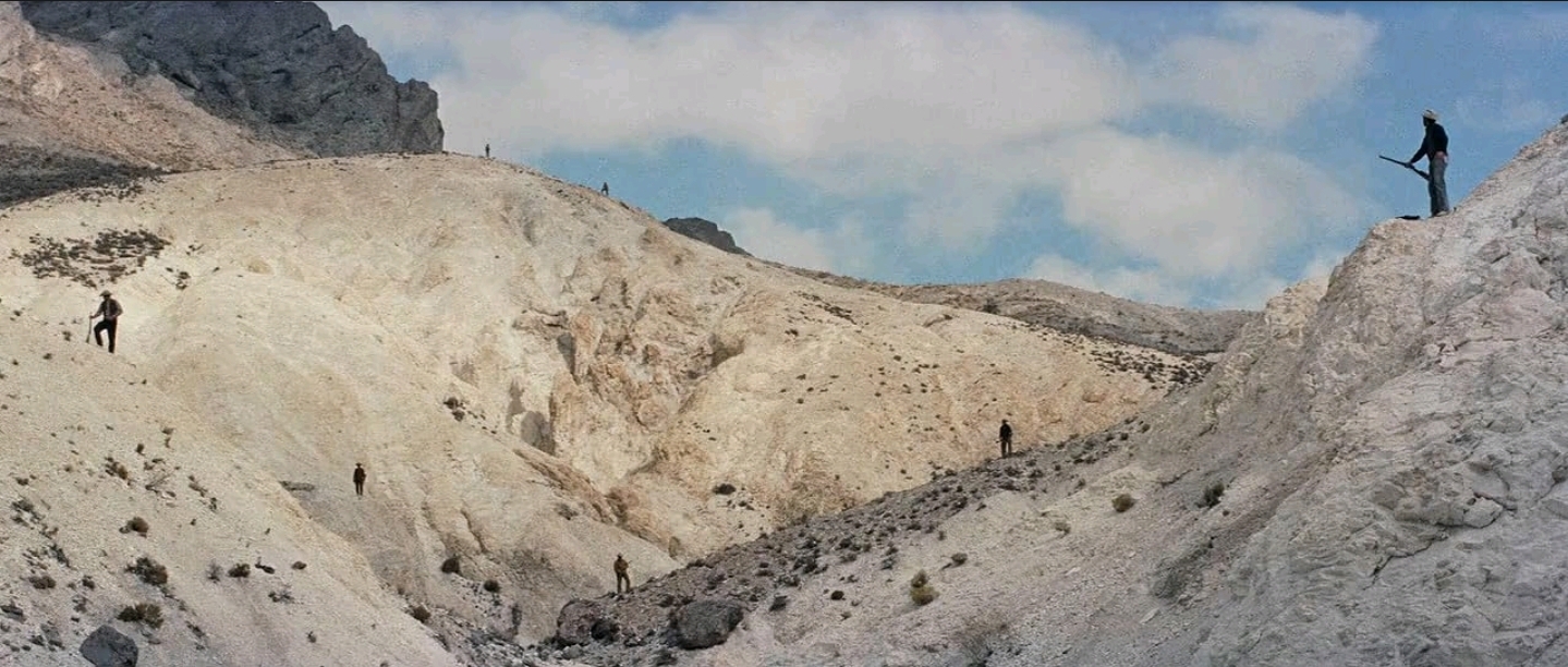 کوچیکی انسان مقابل طبیعت