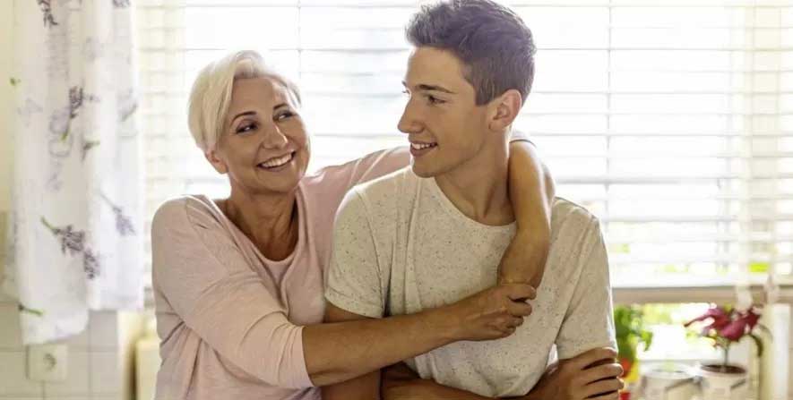 اختلاف سنی زیاد در ازدواج؛ کدام شریک شادتر است؟