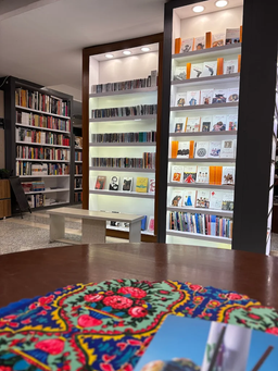 آن کتابفروشی مثل گذشته‌اش نیست