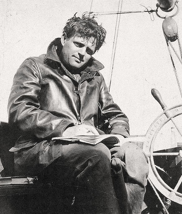 جک لندن سابقه ای 7 ساله در دریانوردی داشت و با نحوه کار در کشتی و اصول دریانوردی کاملا آشنا بود.