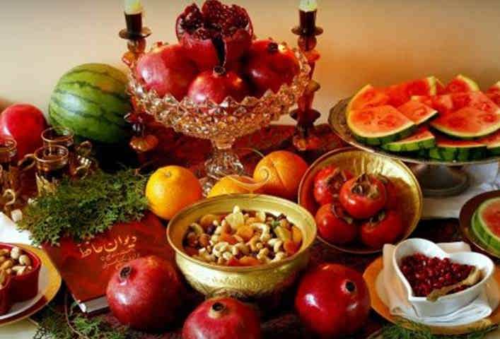 میوه ها و تنقلات شب یلدا