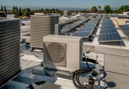 استفاده از پانل های خورشیدی برای کولر گازی