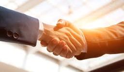 با هر کسی شریک نشو