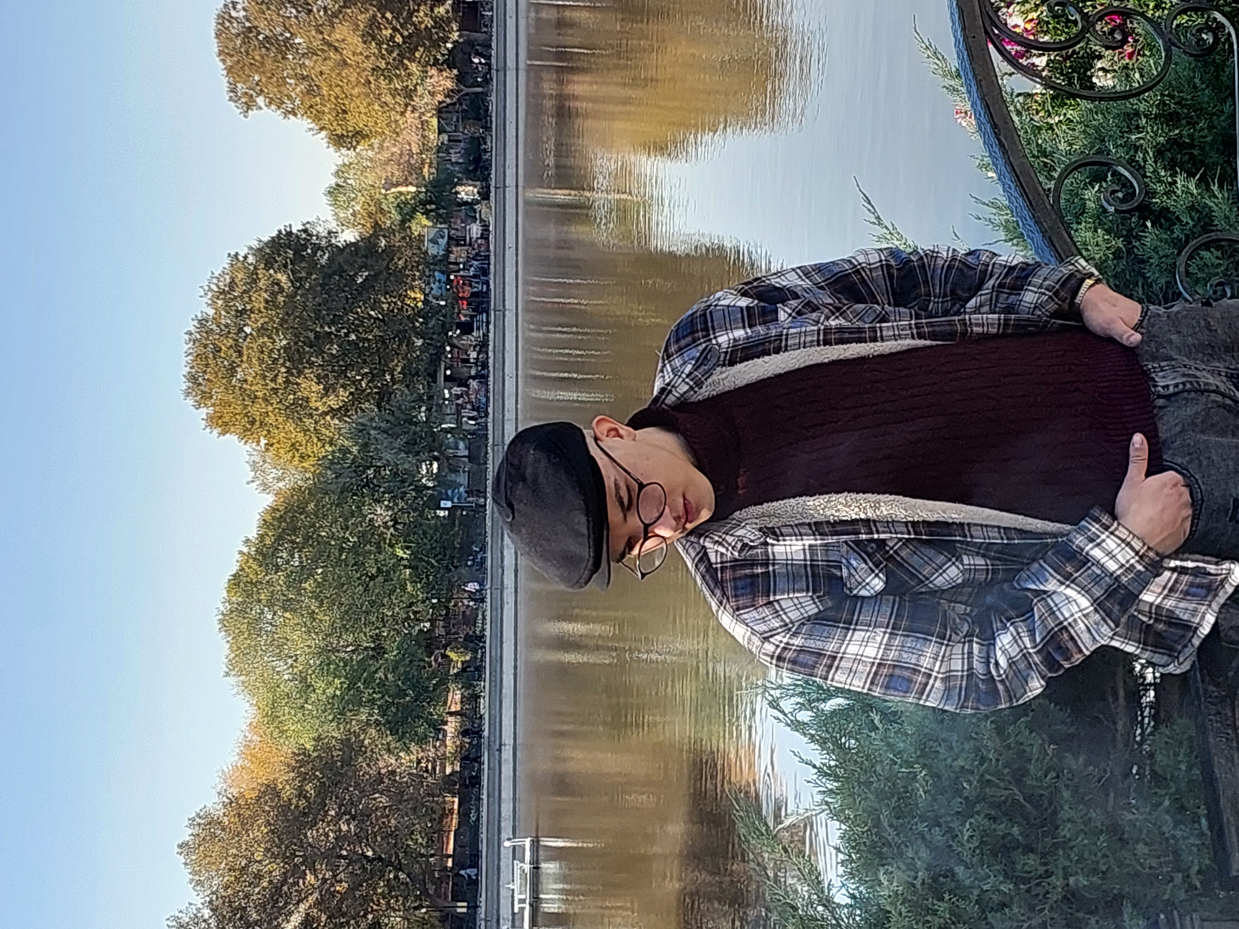 –آیدین ایران زاد ملکی–