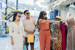 معرفی بهترین فروشگاه‌های خرید لباس زنانه در اصفهان