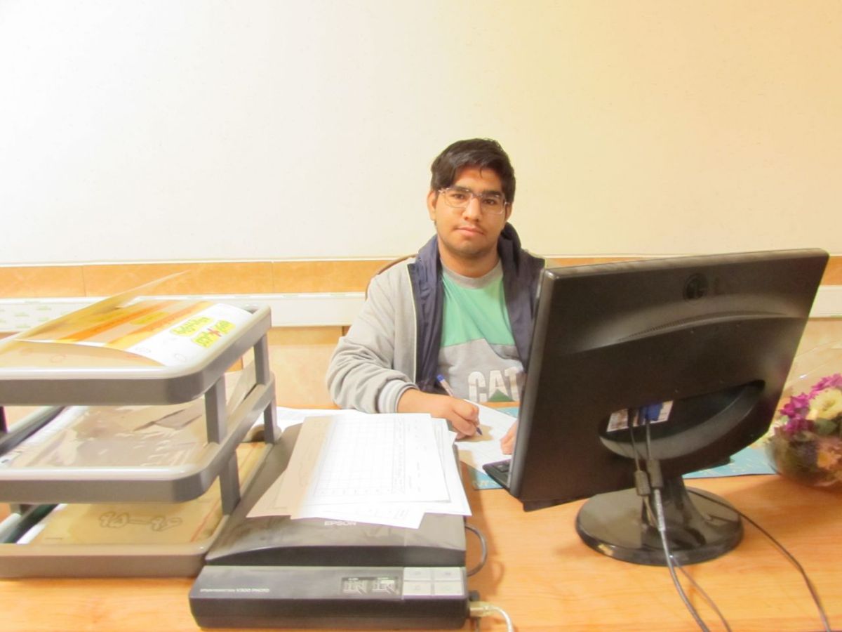 
امیرحسین سیلواری پایه دهم از دبیرستان خواجه نصیر خبرنگار پانا و خبرنگار رسمی رسانه های خبری جهرم،با انتصاب از سوی رئیس کمیسیون اتحادیه انجمن‌های اسلامی شهرستان جهرم به عنوان نویسنده سایت اتحادیه انجمن های اسلامی منصوب گردید. قابل ذکر است،اتحادیه انجمن های اسلامی شهرستان جهرم نیز به عنوان یکی از شهرهای فعال در این عرصه گام هایی اساسی در تربیت نسل آینده برداشته و با مشارکت دانش آموزان در برنامه های مختلف، نقش پررنگ در شکوفایی آینده سازان ایران زمین داشته است.