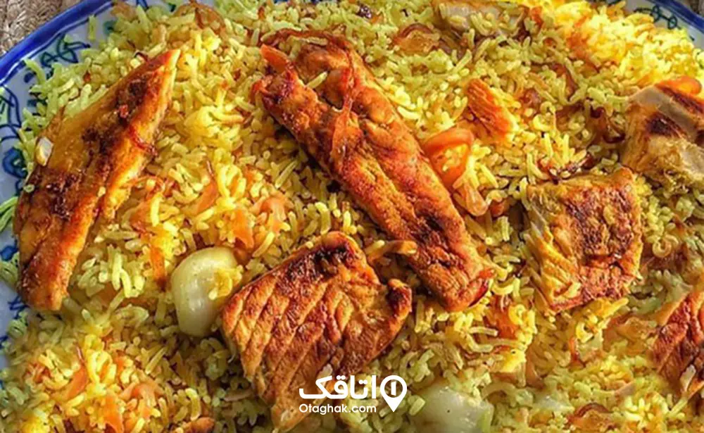 این غذای خوشمزه از ترکیب ماهی، برنج، سیبزمینی، پیاز، سیر، فلفل، زردچوبه، نمک، زعفران و ادویههای محلی تهیه میشود. یکی از نکات مهم در تهیه کردن زیبون به روش جنوبیها استفاده زیاد از زعفران و زردچوبه است چونکه زیبون در آخر باید به رنگ زرد باشد.