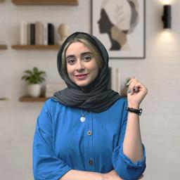 دختری که کتاب‌هایش را مثل بچه‌هایش دوست دارد.