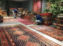 راهنمای جامع خرید فرش دستباف در تهران: از نکات فنی تا معرفی برترین فروشگاه‌ها