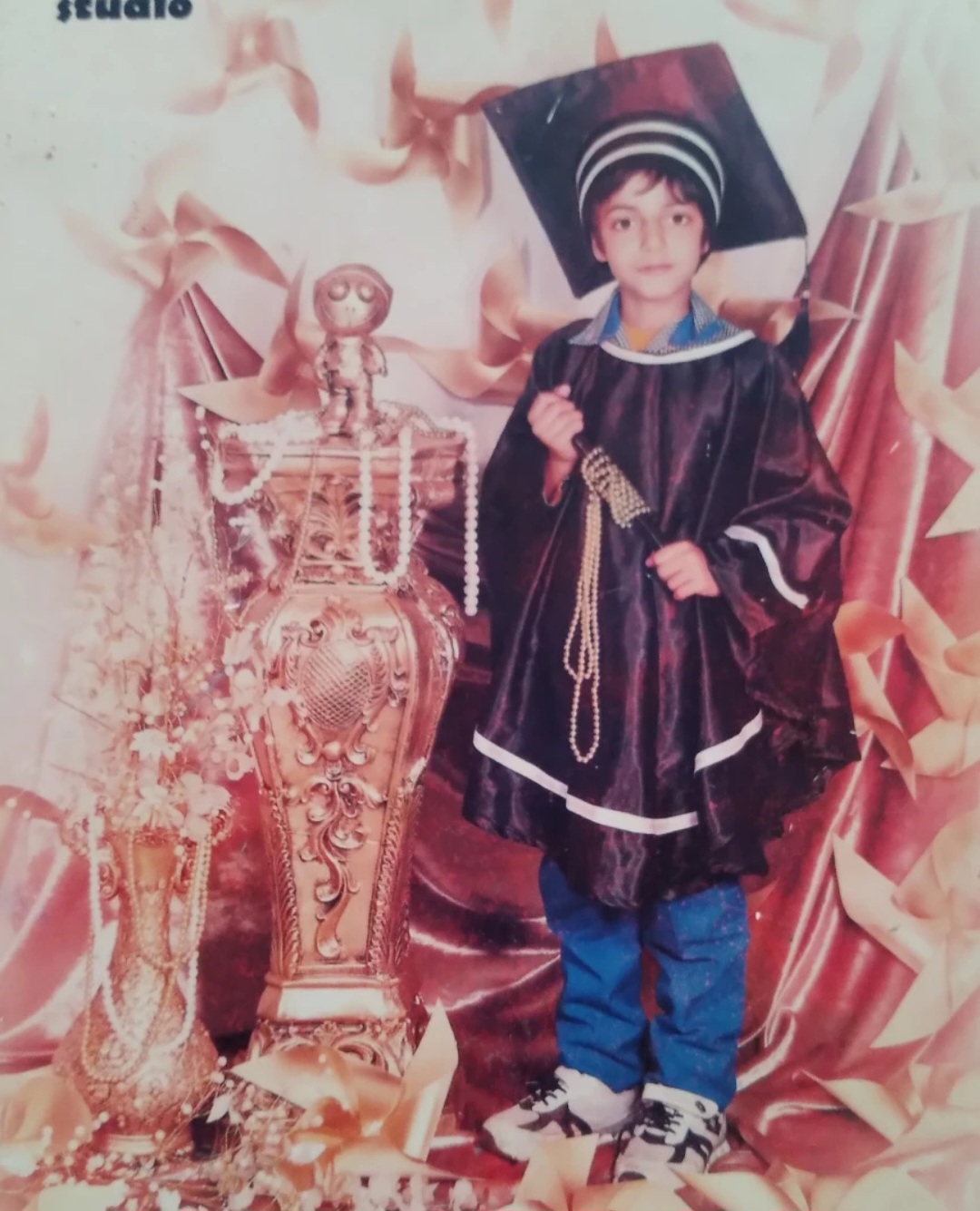 کودکی آریا حسینی