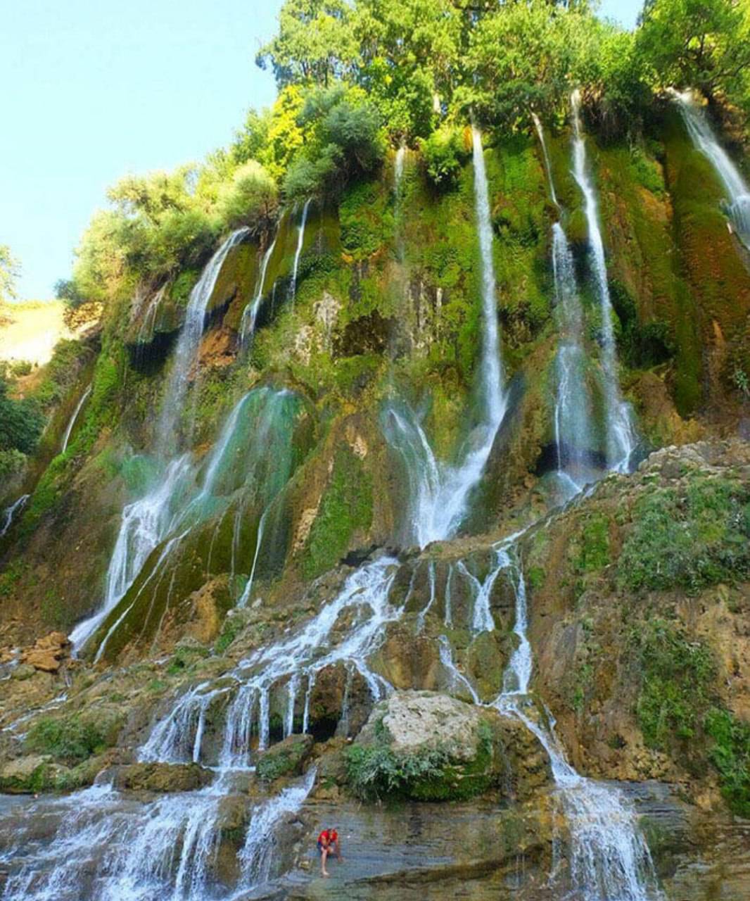 سفر به بیشه؛ جایی که آب، کوه و آرامش با هم زندگی میکنند