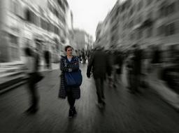 برای تو ، که خدا میشوی و مرا از بهشت دستهایت می رانی !