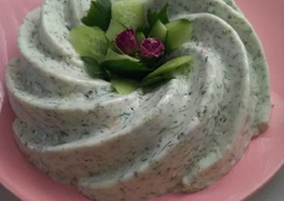 دسر ماست و خیار قالبی