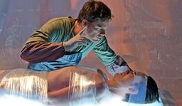 دکستر؛ متولد شده در خون.