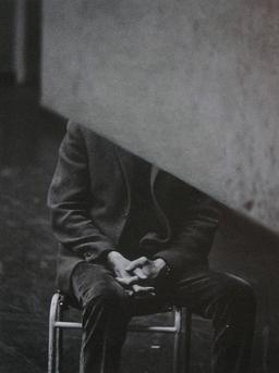 مصدق در سرزمین عجایب