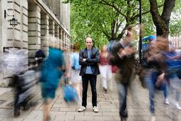 خوانش «انسان خداگونه» نیز پایان یافت!