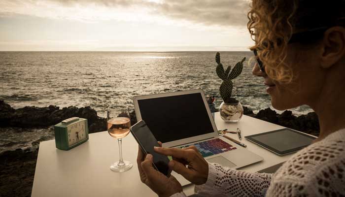 آیا تا به حال عبارت «دیجیتال نومد» یا digital nomad را شنیده‌اید؟