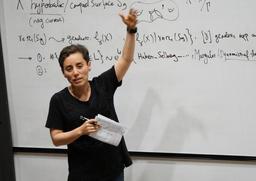 آره، زیبایی درونی مهمه،ولی همه دنبال پلنگ بیرونی‌ان