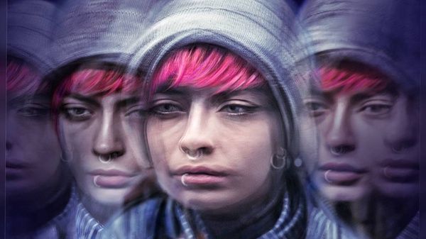 پوستر فیلم چشم بادامی