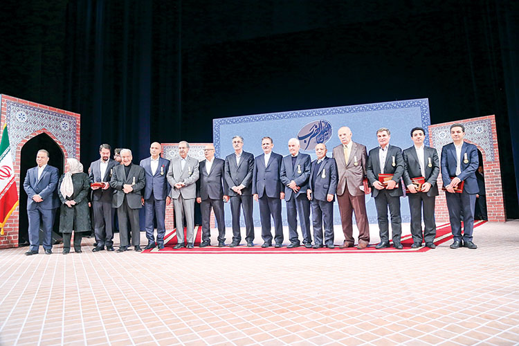 تیم ملی ما کجاست؟