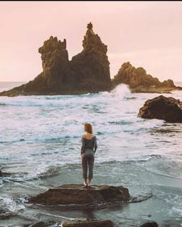 آگاه باش عشق .... نیست