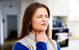 برای درمان سریع گلو درد و کاهش التهاب، این کارها را انجام دهید!