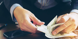 10 روش درآمد دلاری در ایران + آموزش عملی کسب درآمد دلاری در ایران