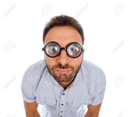 تاثیر شدید اندازه ریز و یا درشت نوشته ها بر چشم برنامه نویسان