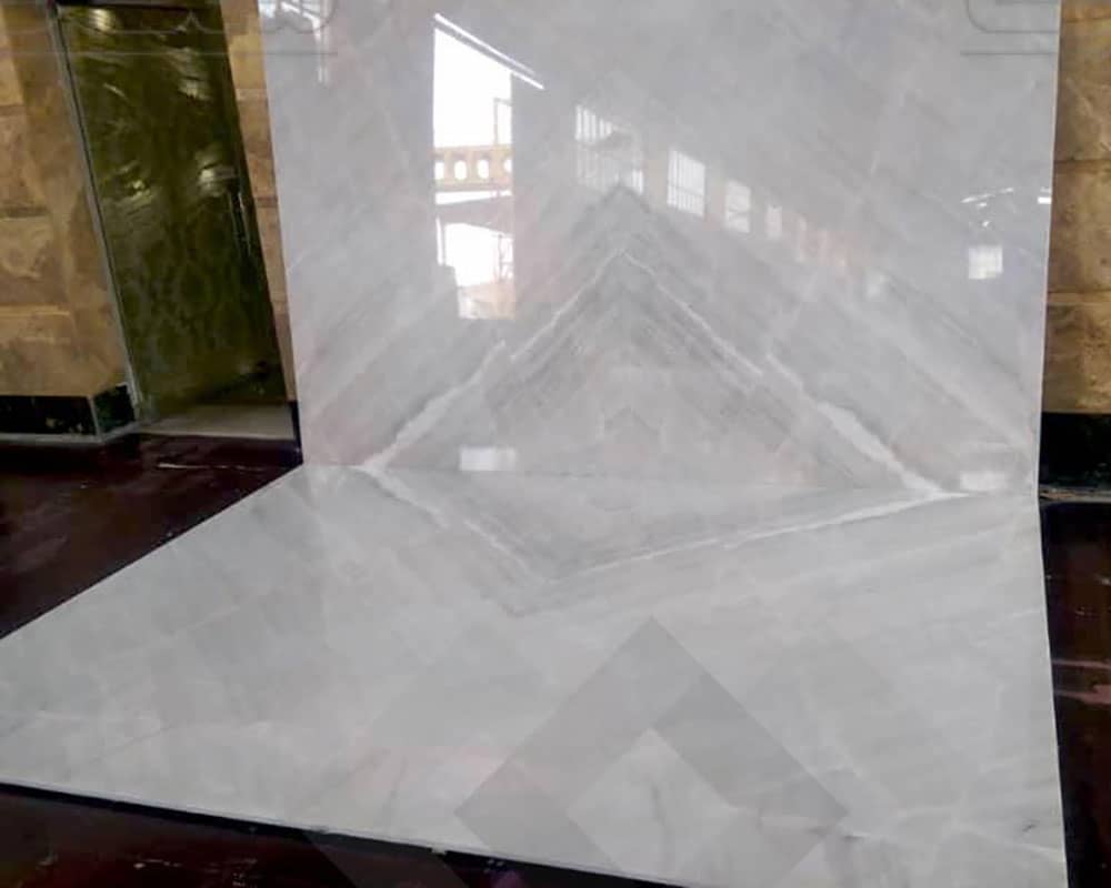 سنگ چینی در کف