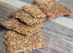 طرز تهیه‌ی کراکر تخم کتان