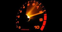 خط قرمز در سرعت سنج موتورسیکلت نشانه چیست؟