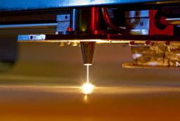 دستگاه لیزر صنعتی در برش و حکاکی متریال گوناگون