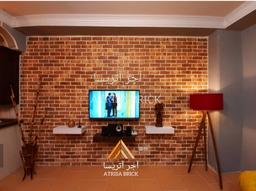 دیوار آجری قرمز