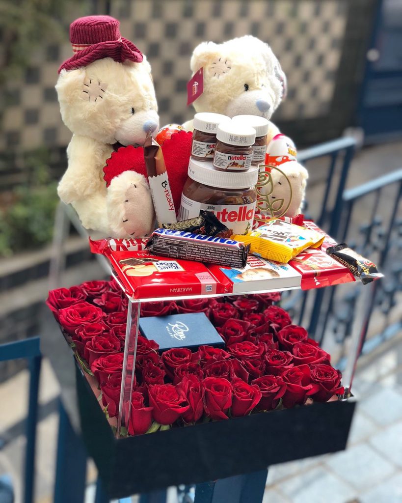 باکس گل و عروسک
