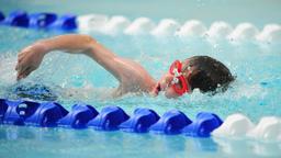 آیا شنا، یک ورزش هوازی وقدرتی است