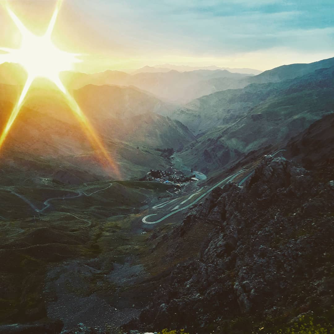 یک غروب واقعی در غربت