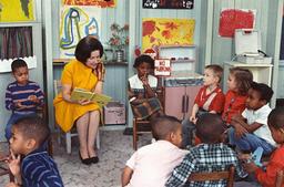 پول قدیمی، نظم جدید- موسسات خیریه‌ای آمریکایی و دفاع از دموکراسی لیبرال