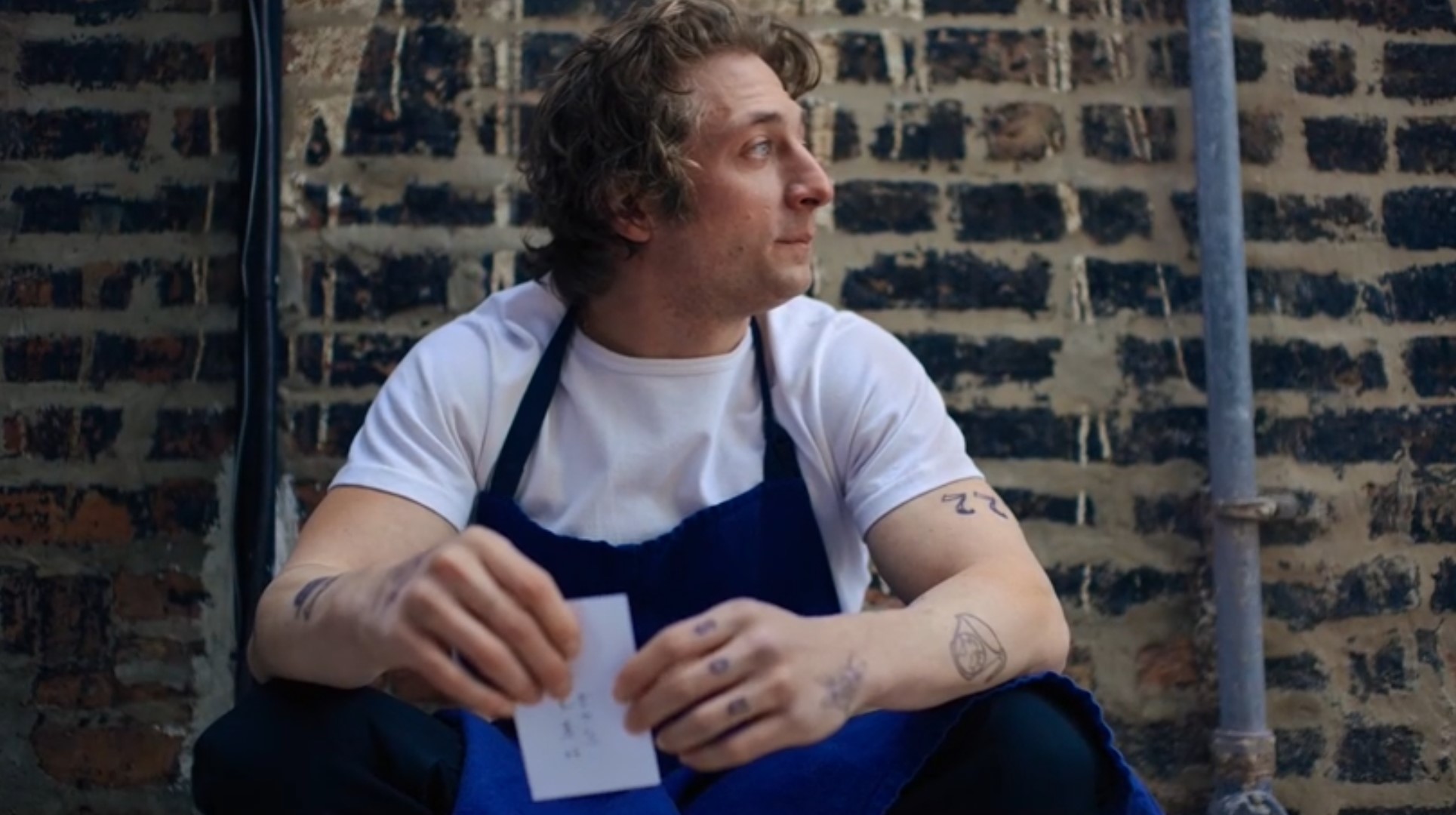 سریال the bear، نامه از برادر از دست رفته