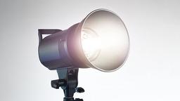 آشنایی با نحوه ی کار فلاش استدیویی در آتلیه ها :