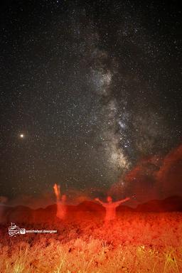 شب، آسمان، ستاره های بیشمارش و کهکشان راه شیری